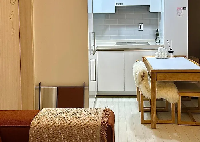 Long-stay Offer - Rafine House Modern Cozy In The Heart Of Line 2 * Seoul