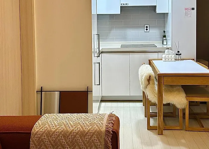 Long-stay Offer - Rafine House Modern Cozy In The Heart Of Line 2 * Seoul