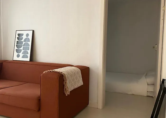 Apartment Long-stay Offer - Rafine House Modern Cozy In The Heart Of Line 2 Seoul