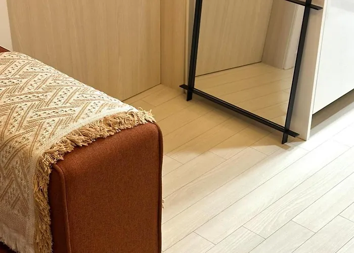 Apartment Long-stay Offer - Rafine House Modern Cozy In The Heart Of Line 2 Seoul